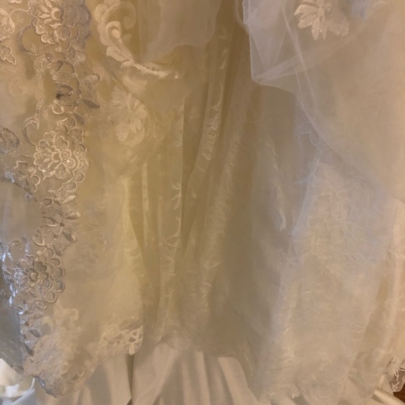 Mori Lee wedding dress - Picture 12 of 13